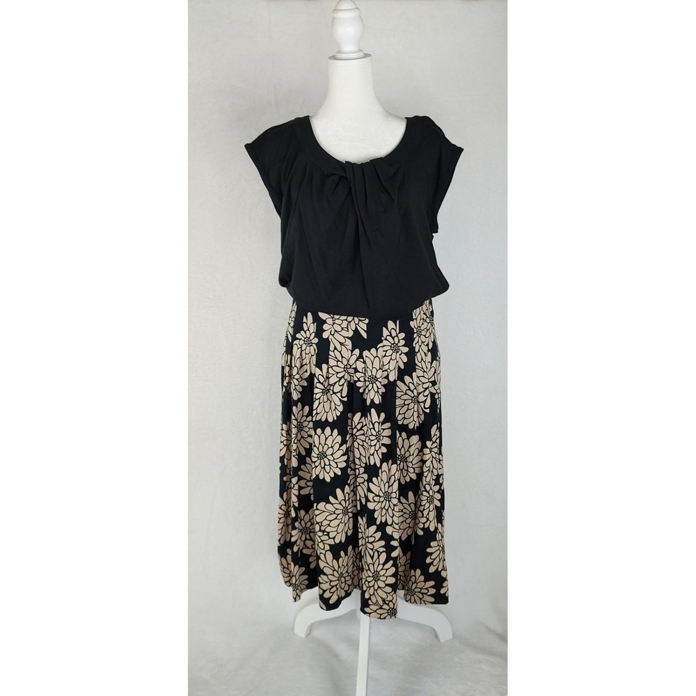 LIZ & CO Black beige floral flared 1 skirt Medium with 2 Tops Large NWT - Picture 1 of 15